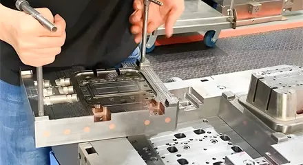 Mold Maintenance-05